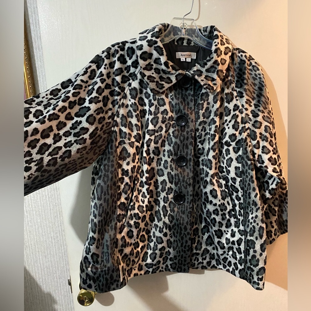 Exciting Ladies Appraisal leopard print jacket XL